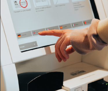 Dubai: Renew driving licence and vehicle registration through RTA’s 24/7 smart kiosks. (1)
